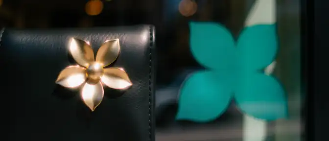 Битва за цветок: китайский чайный гигант заплатит Louis Vuitton миллионы за «похожий» логотип