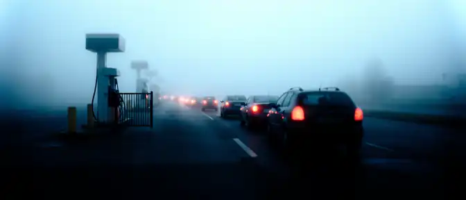 Топливный вопрос: почему на российских заправках вводят лимиты и куда исчезает бензин