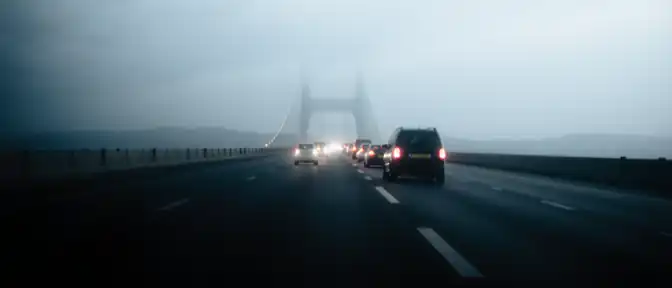 Движение по Крымскому мосту приостановлено: транспорт временно не пропускают